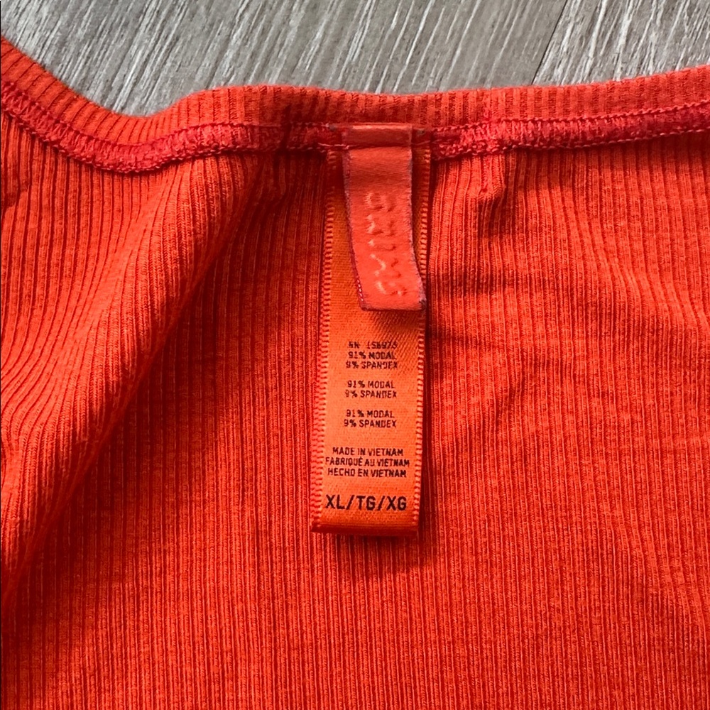 SKIMS | Ribbed Tank and Shorts Set - Picture 5 of 6